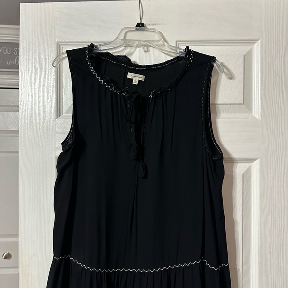 Max Studio Daisy Pattern Sleeveless Tiered Summer Dress - Picture 2 of 14